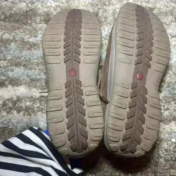 Easy spirit Women’s Brown Casual Sneakers, Size 9 - Lightly Used - Picture 6 of 7